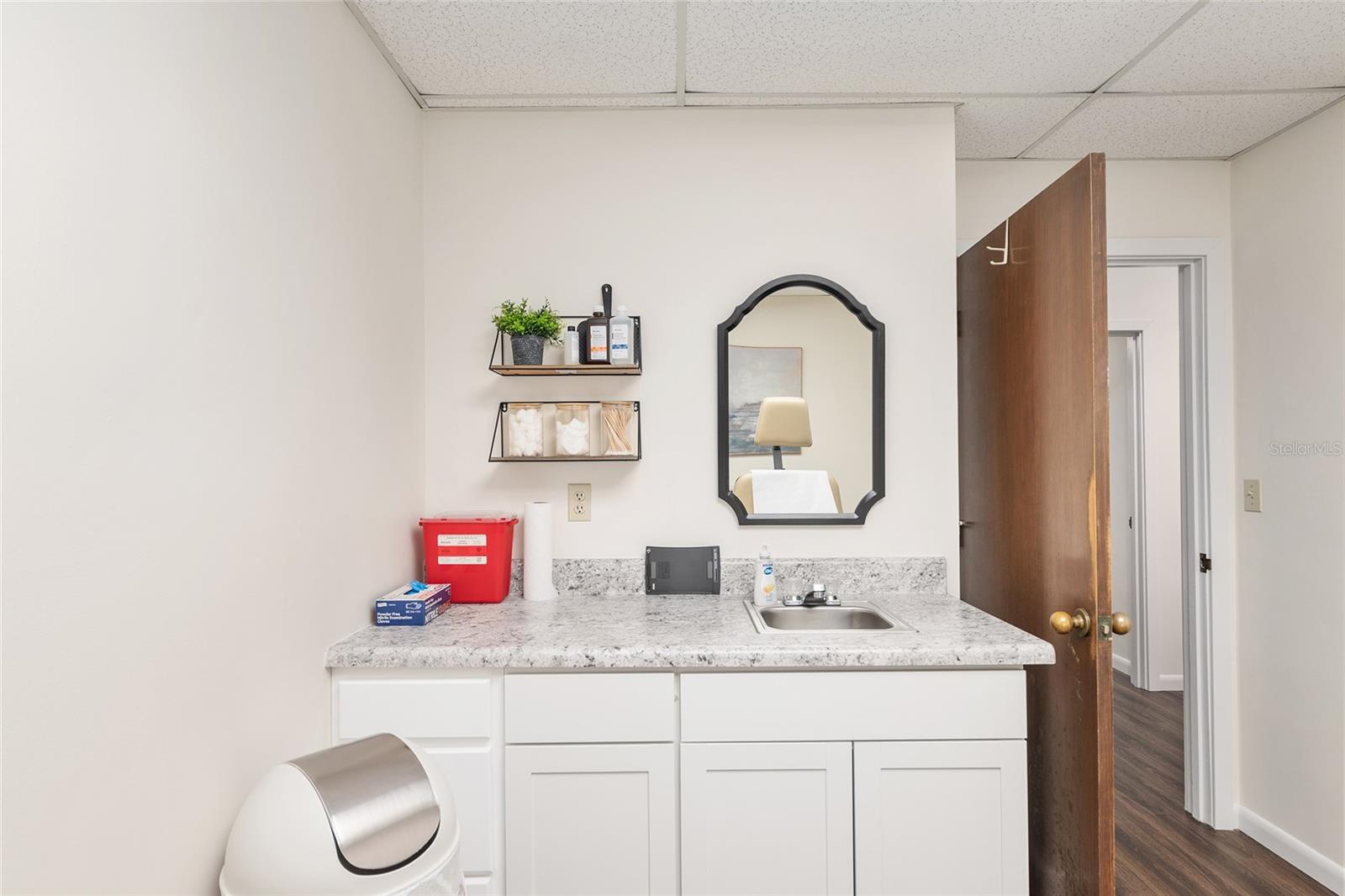 Image 19 of 41 For 2750 17th Street