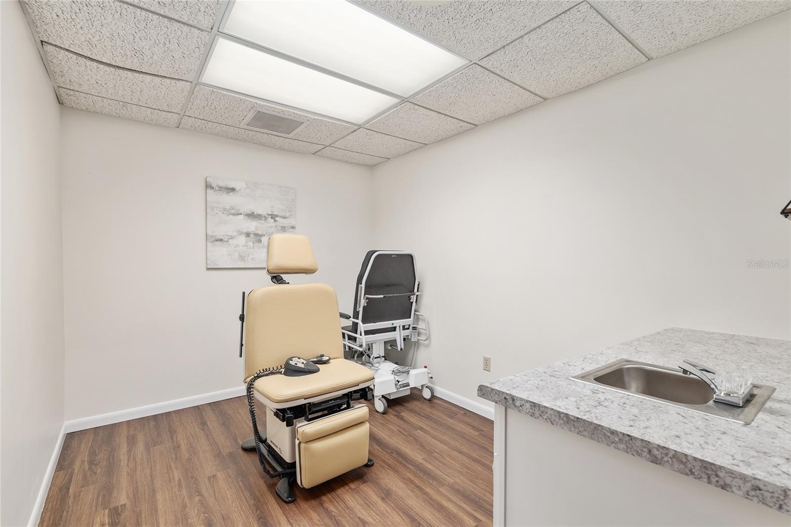 Image 21 of 41 For 2750 17th Street