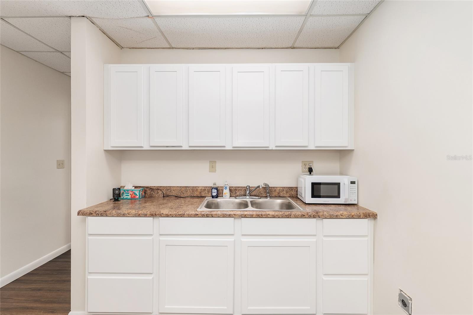 Image 28 of 41 For 2750 17th Street