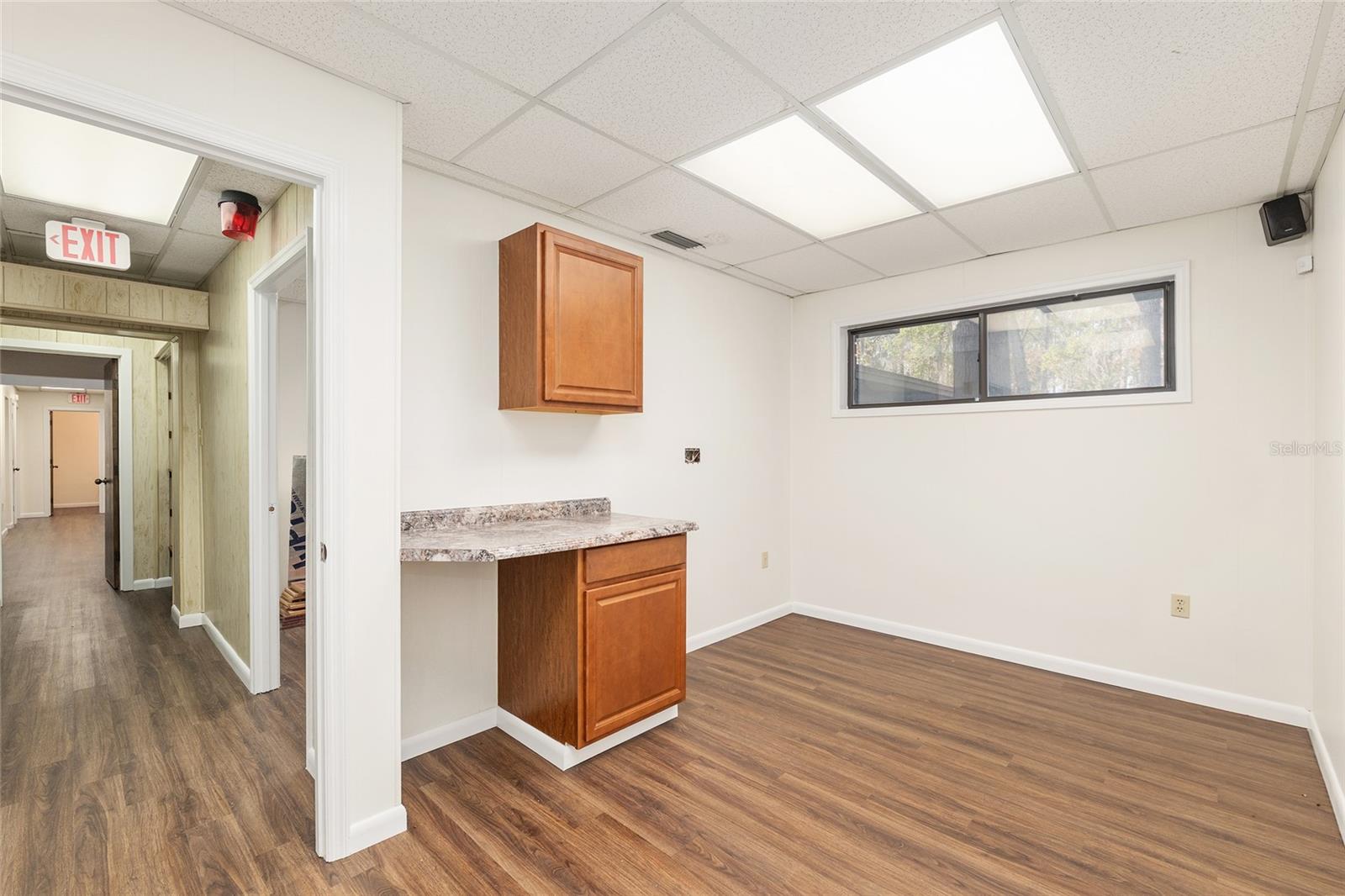 Image 32 of 41 For 2750 17th Street