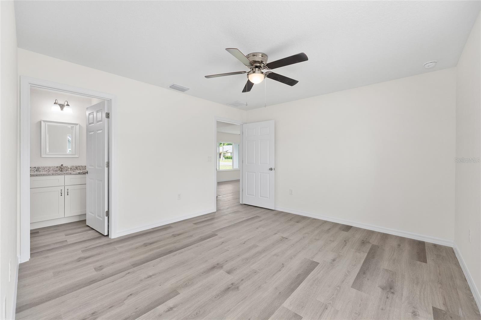 Image 23 of 35 For 13019 7th Loop