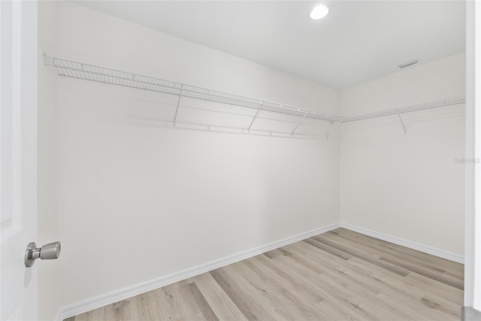 Image 25 of 35 For 13019 7th Loop