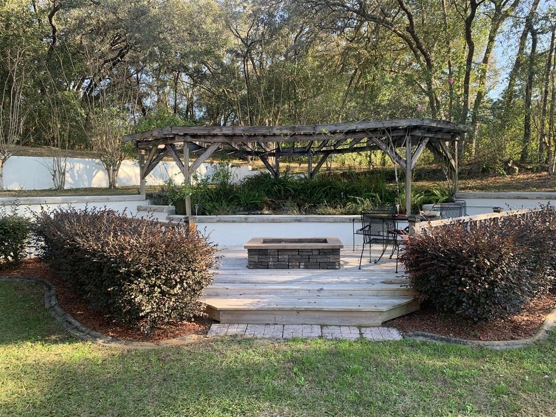 Image 26 of 36 For 939 New London Terrace