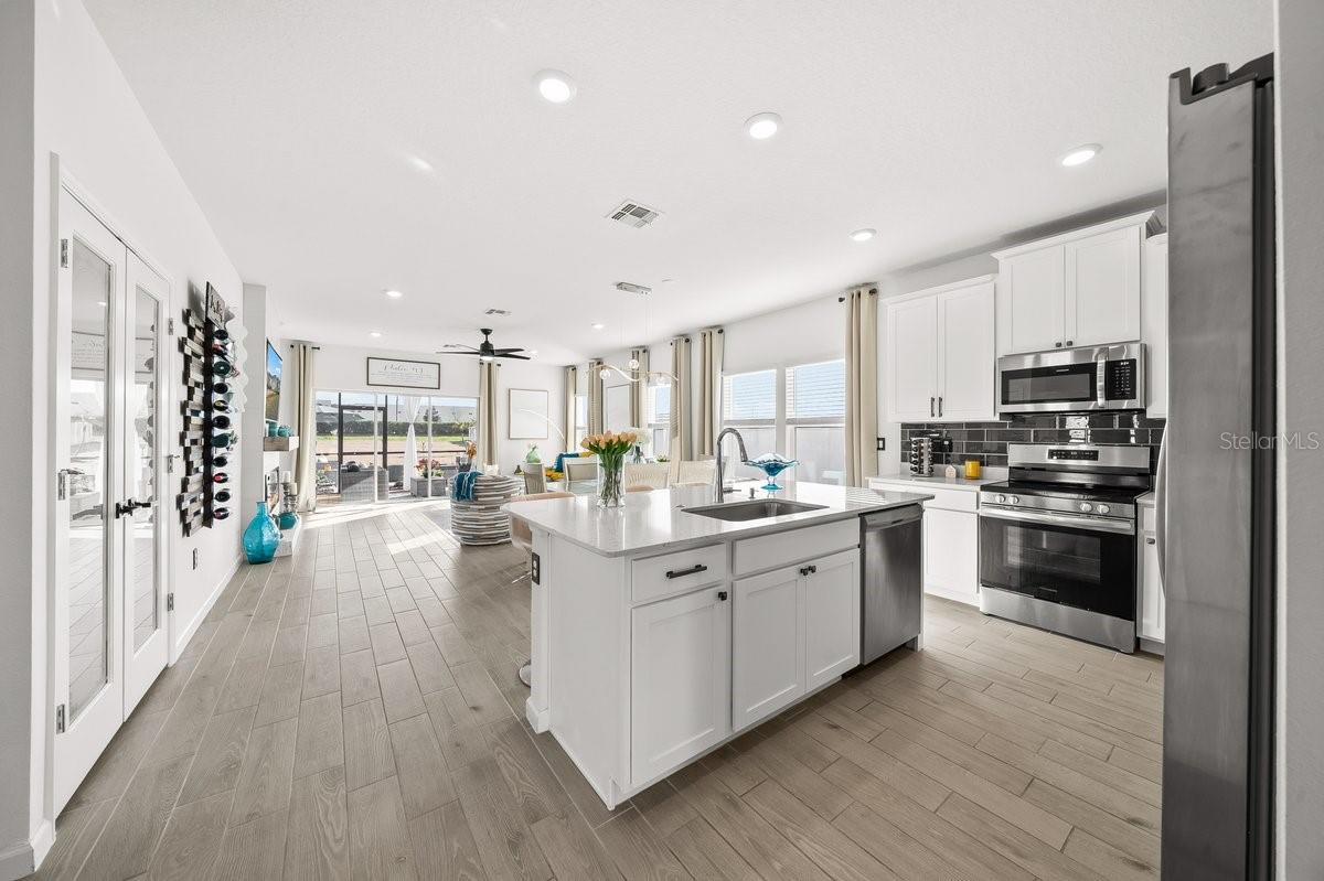 Image 10 of 77 For 4417 14th Loop