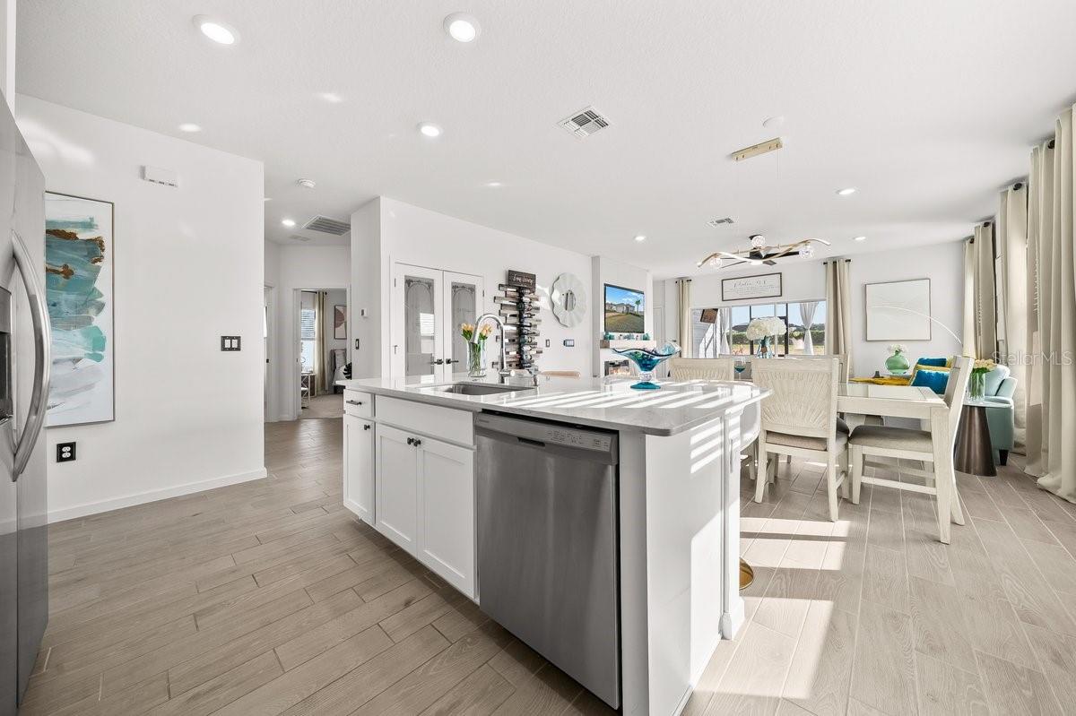 Image 12 of 77 For 4417 14th Loop