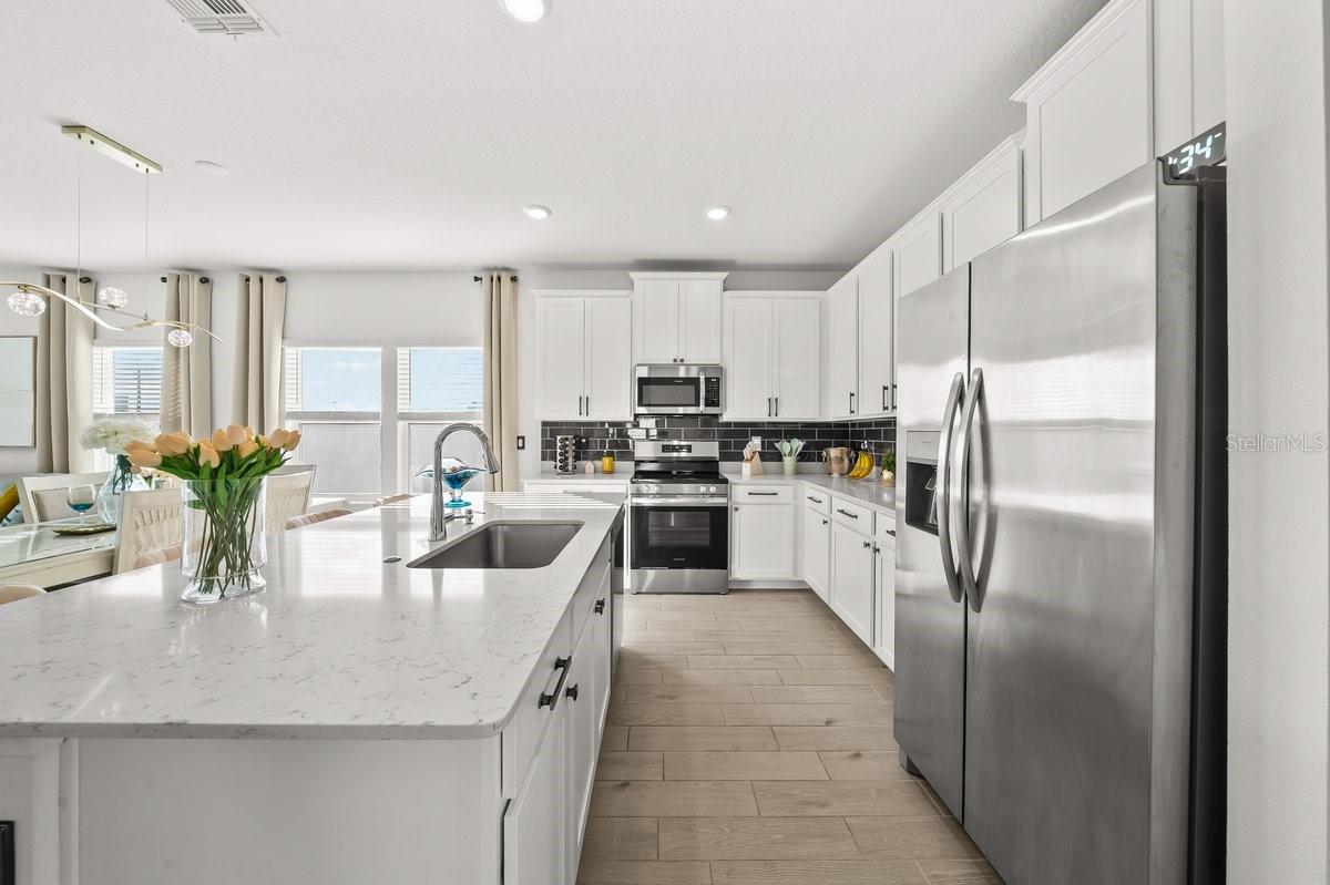 Image 14 of 77 For 4417 14th Loop