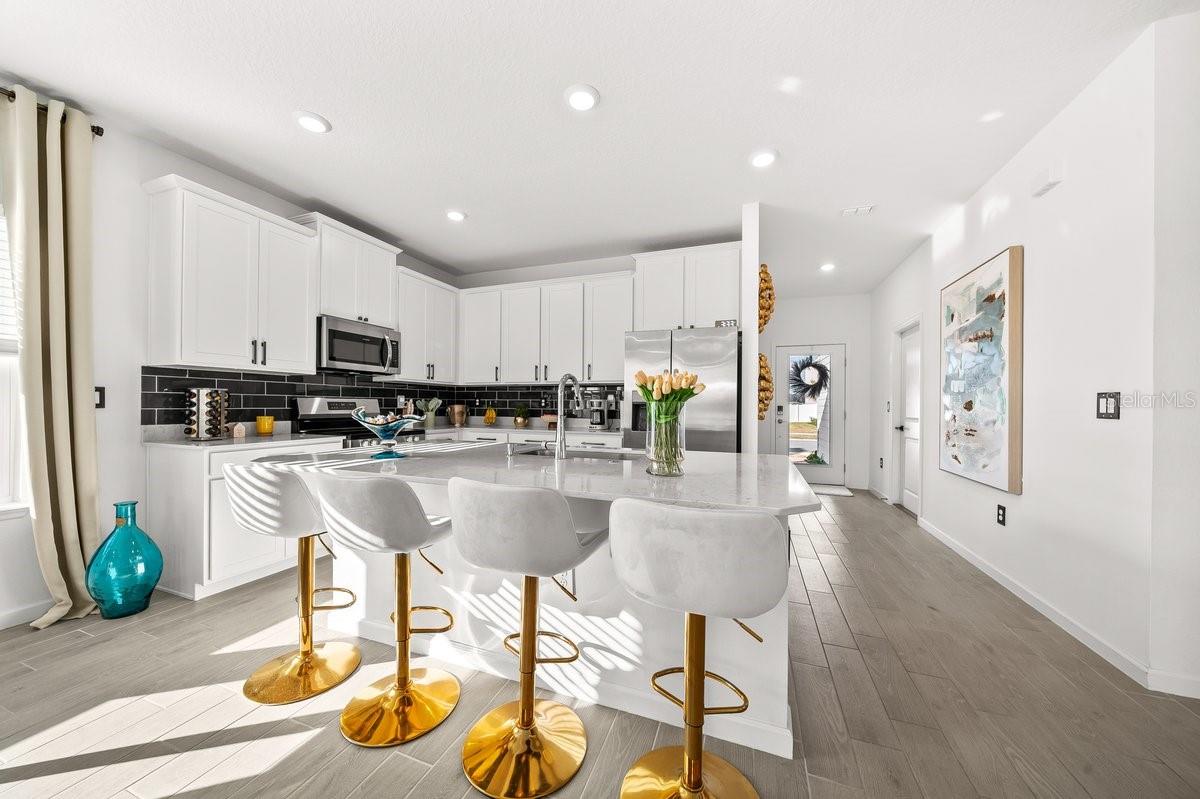 Image 15 of 77 For 4417 14th Loop