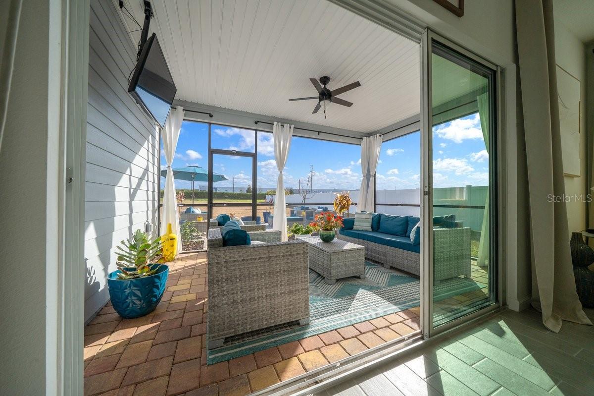 Image 20 of 77 For 4417 14th Loop