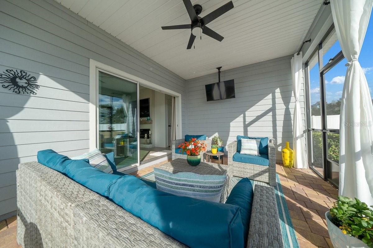 Image 23 of 77 For 4417 14th Loop