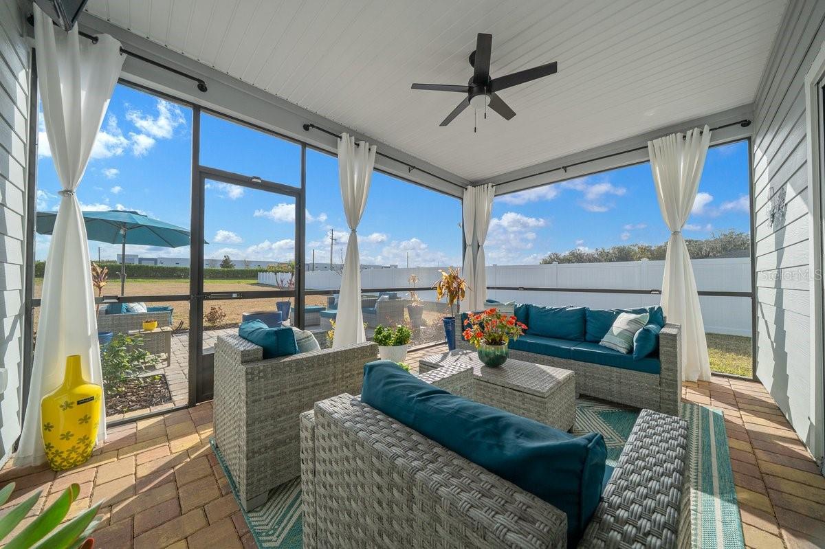 Image 25 of 77 For 4417 14th Loop