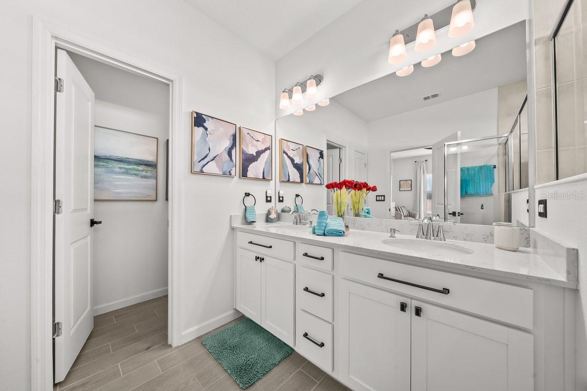 Image 30 of 77 For 4417 14th Loop