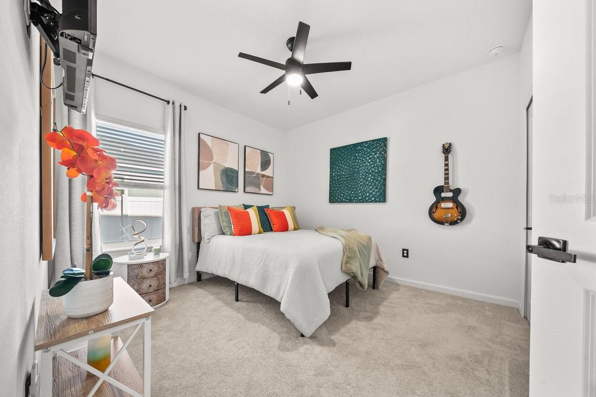 Image 36 of 77 For 4417 14th Loop