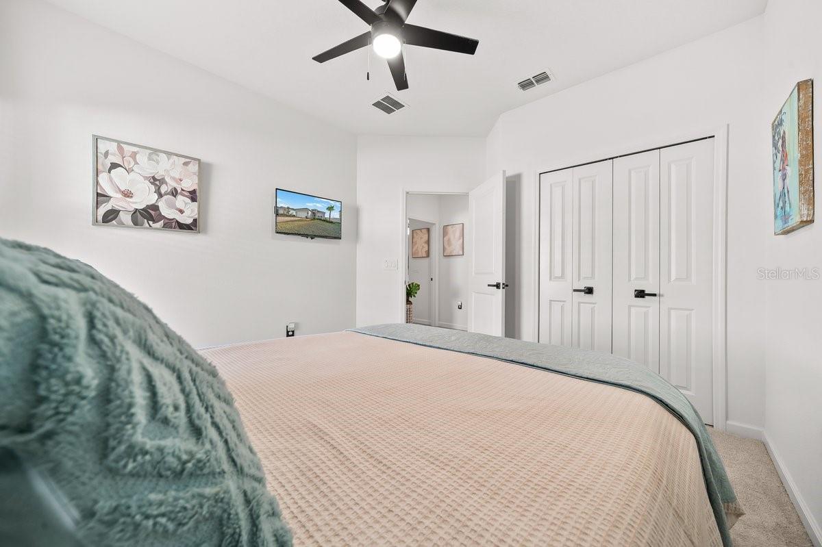 Image 38 of 77 For 4417 14th Loop