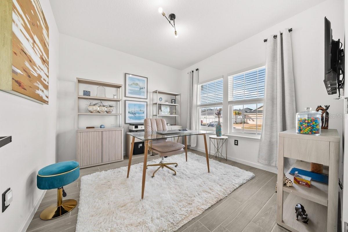 Image 7 of 77 For 4417 14th Loop