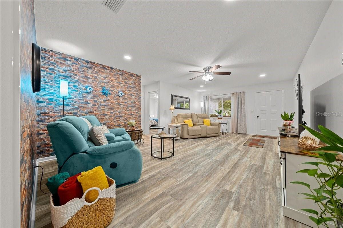 Image 4 of 18 For 9855 85th Terrace Road B