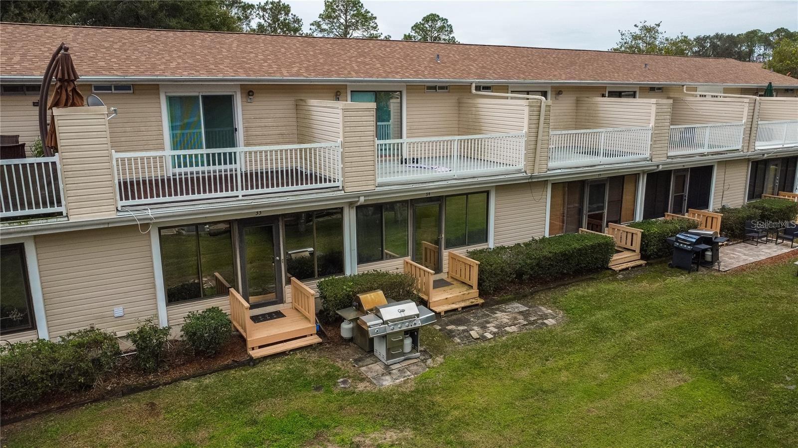 Listing photo id 19 for 11001 Sunset Harbor Road E 33