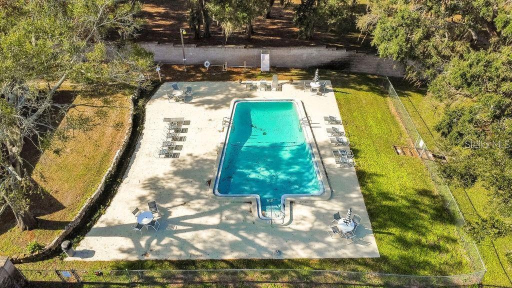 Listing photo id 22 for 11001 Sunset Harbor Road E 33