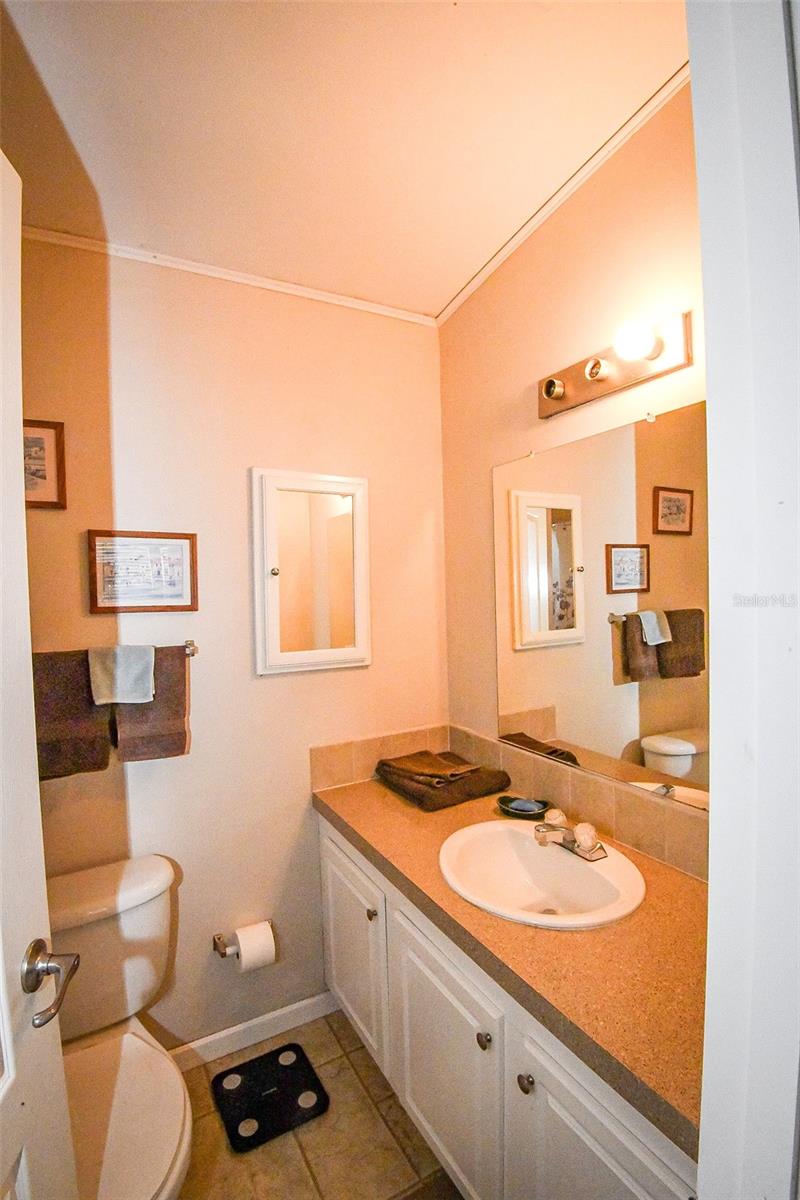 Image 18 of 24 For 201 Plumosa Drive