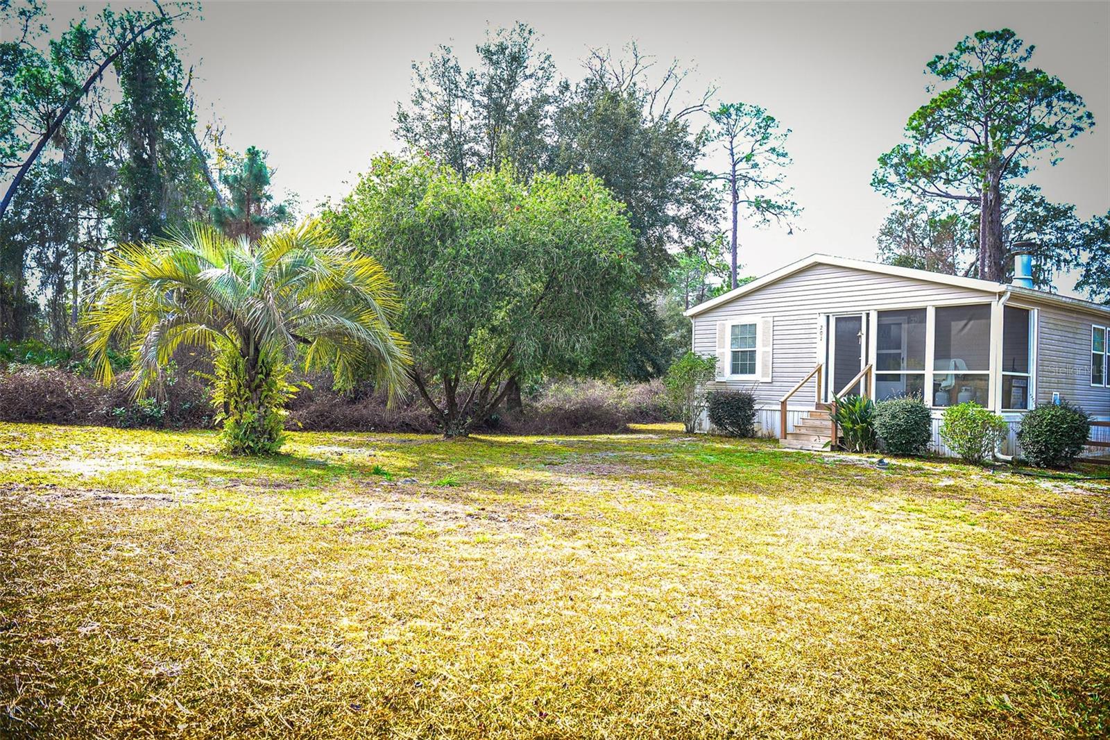 Image 21 of 24 For 201 Plumosa Drive