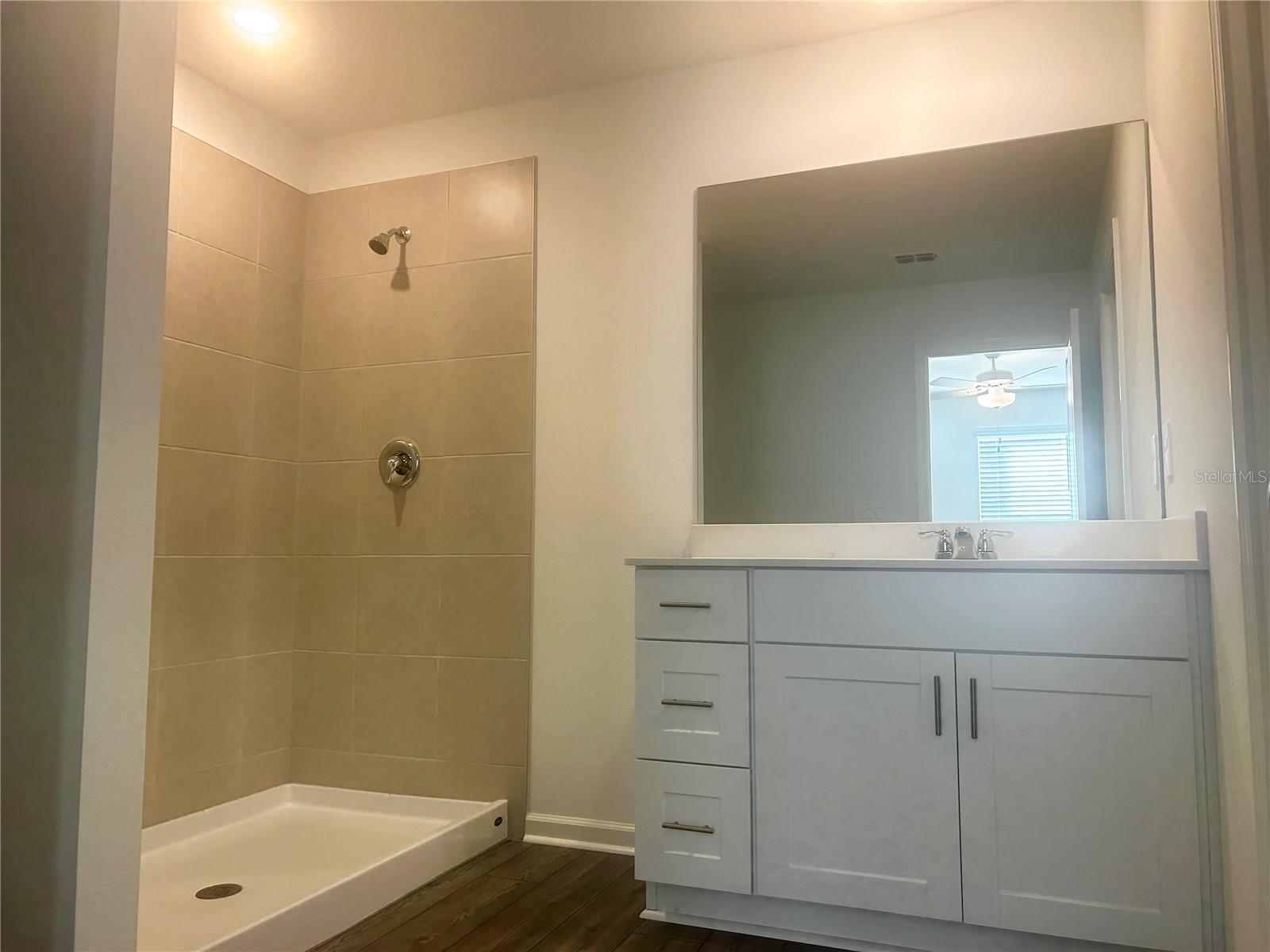 Image 29 of 41 For 8480 41 Circle