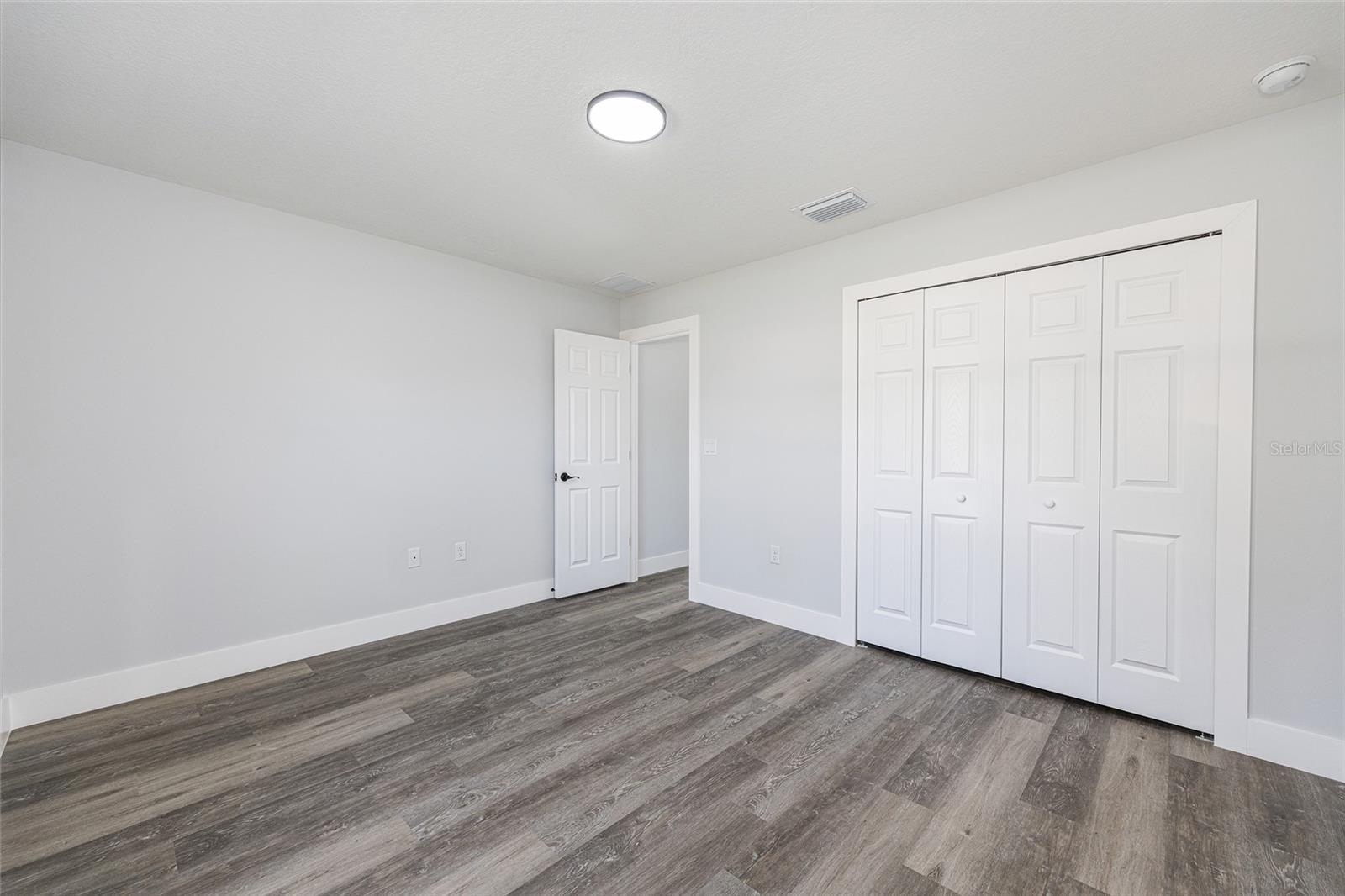 Image 28 of 51 For 13188 103rd Street