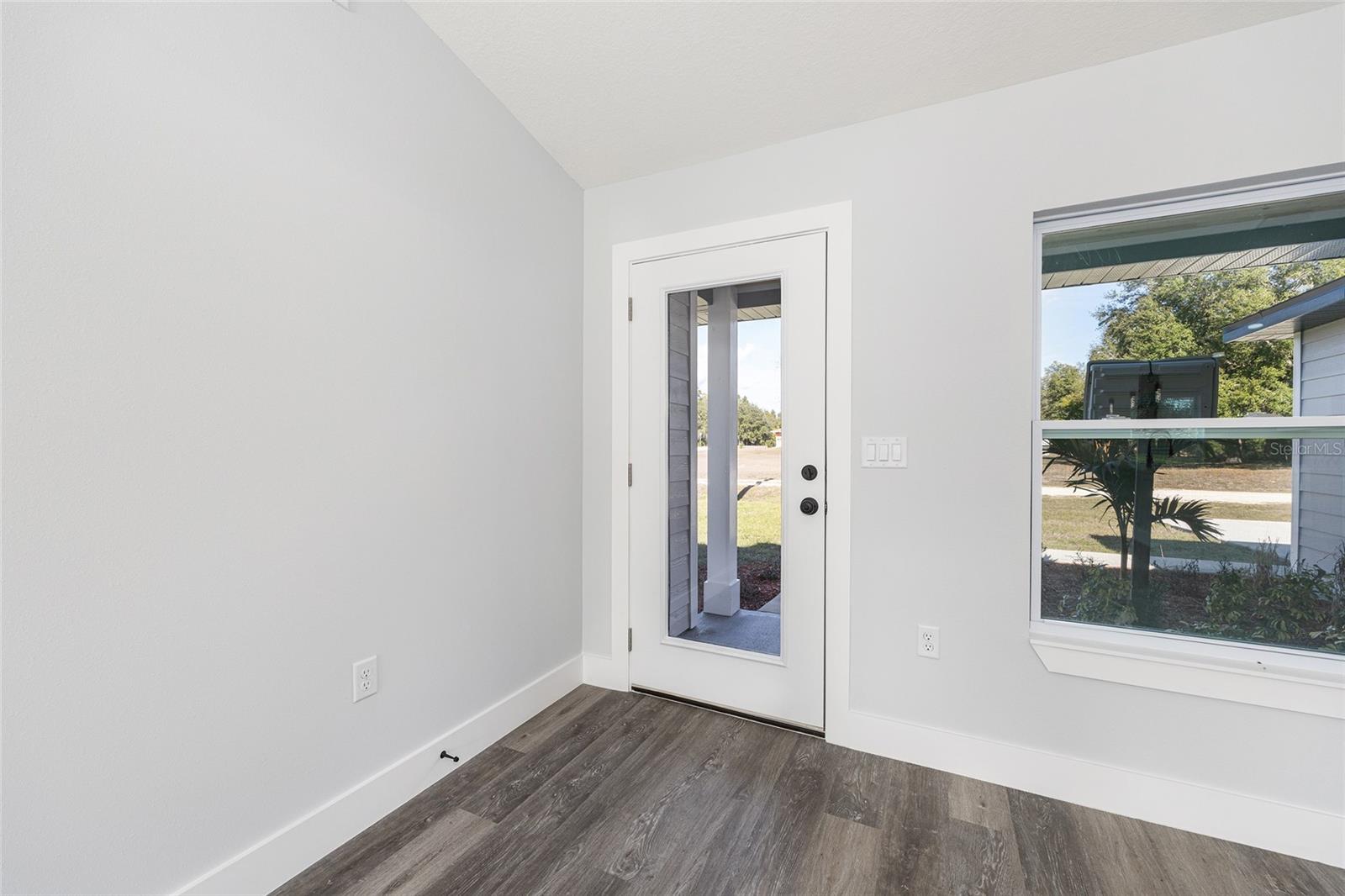 Image 9 of 51 For 13188 103rd Street