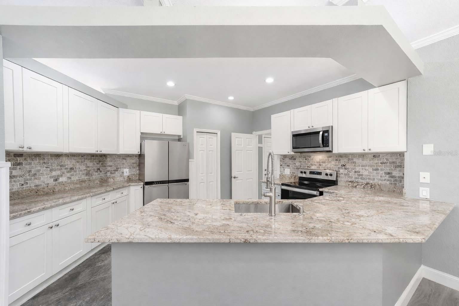 Image 28 of 82 For 10020 202nd Circle