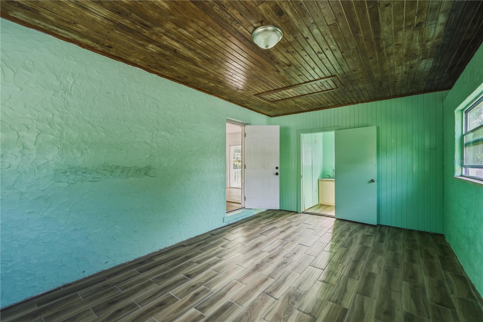 Image 12 of 25 For 1420 22nd Street