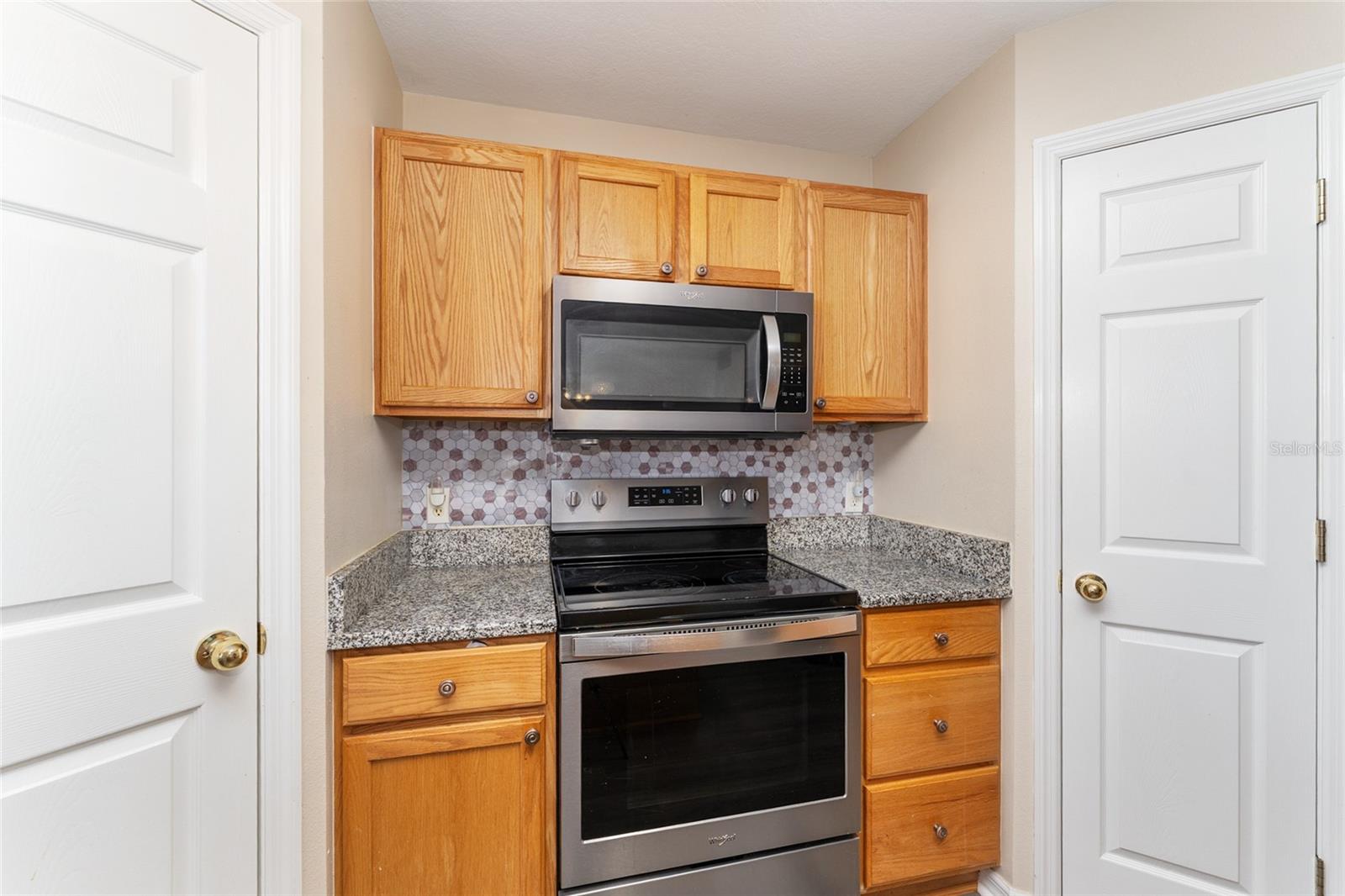 Image 21 of 83 For 2661 42nd Road