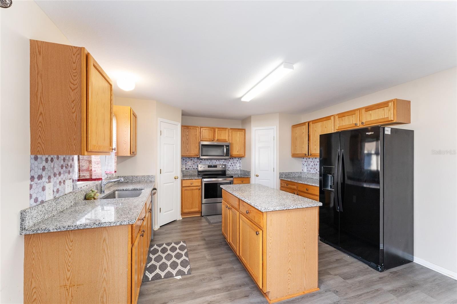 Image 23 of 83 For 2661 42nd Road