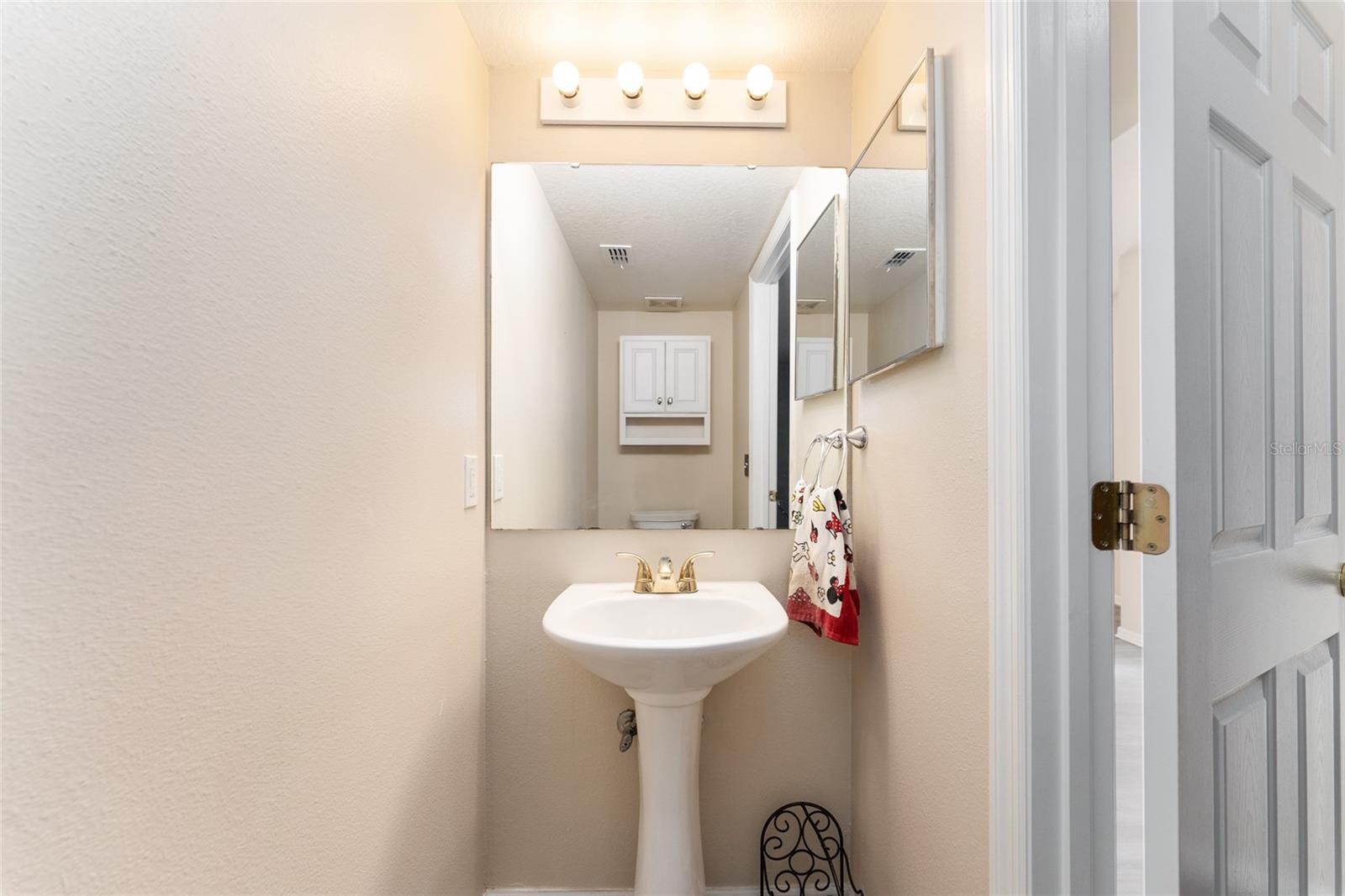 Image 29 of 83 For 2661 42nd Road