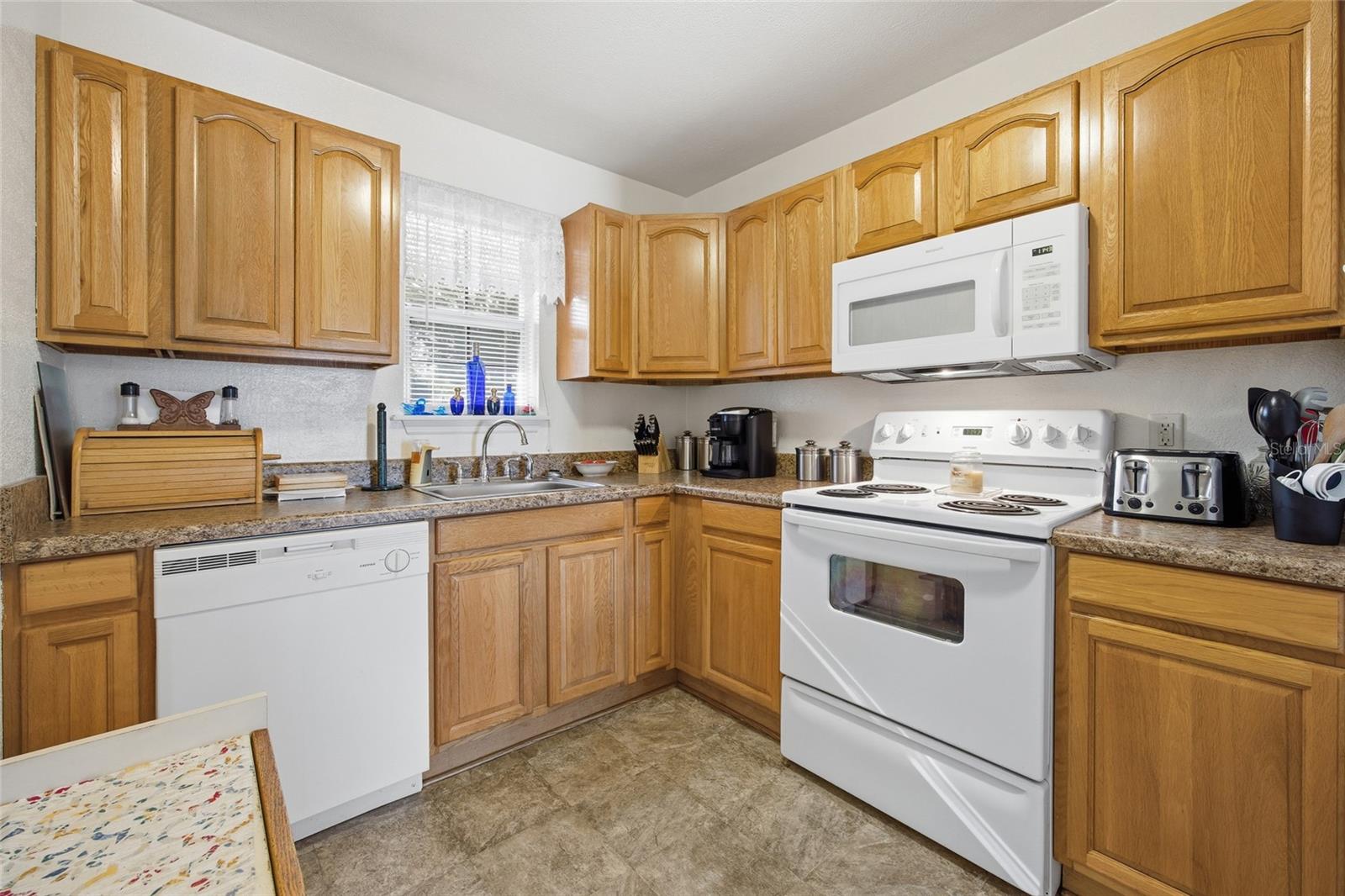 Image 12 of 37 For 510 Palm Lane