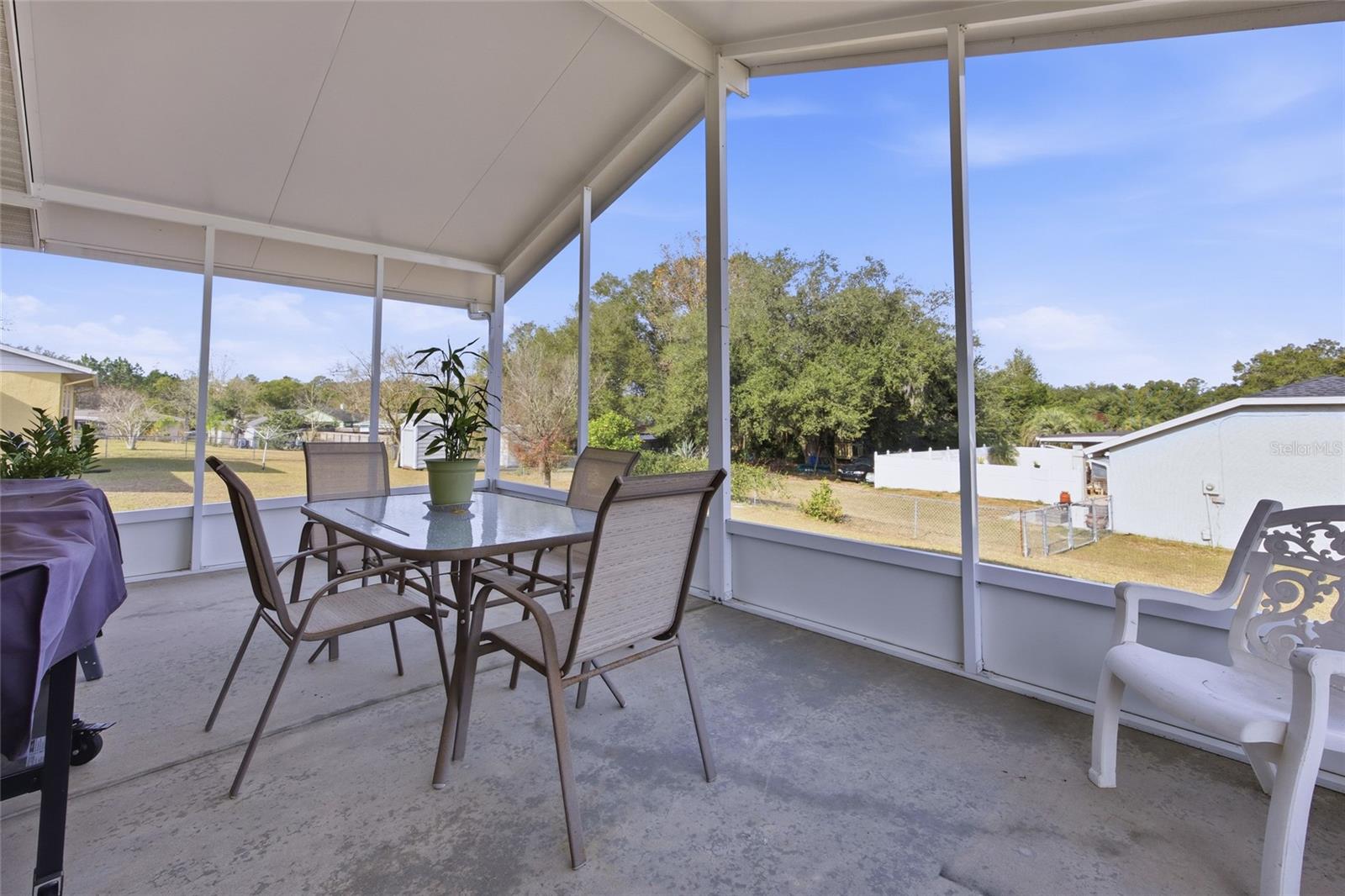 Image 23 of 37 For 510 Palm Lane