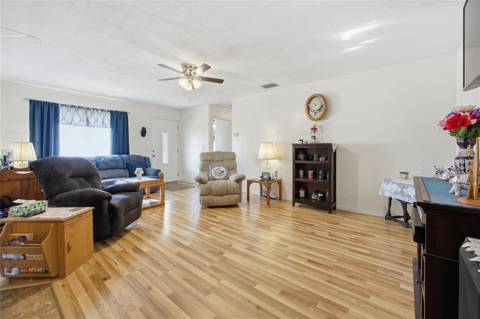 Image 8 of 37 For 510 Palm Lane