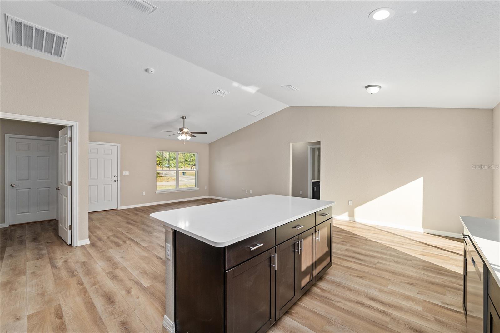 Image 12 of 33 For 9299 Hunter Way