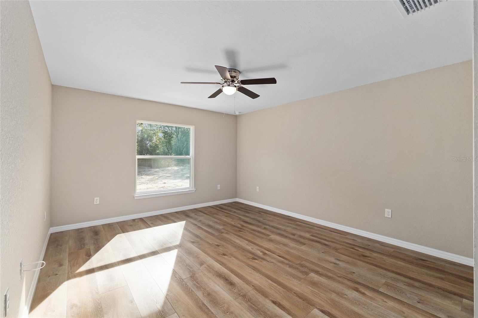 Image 16 of 33 For 9299 Hunter Way