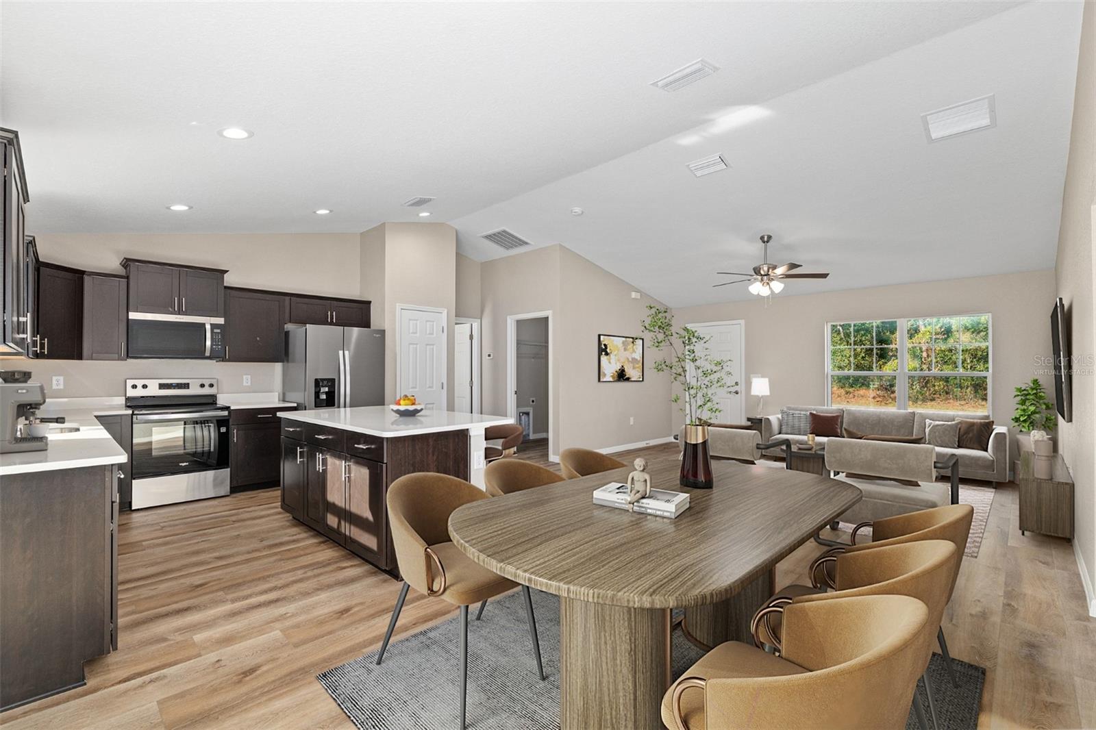 Image 2 of 33 For 9299 Hunter Way