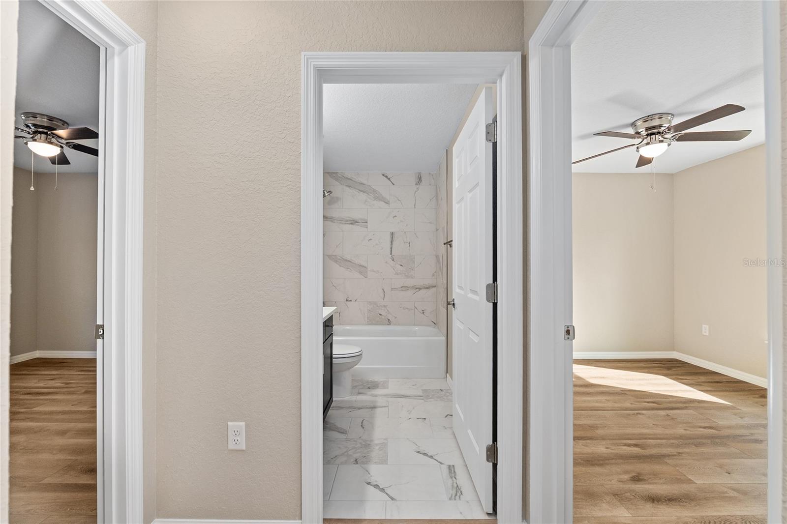 Image 23 of 33 For 9299 Hunter Way