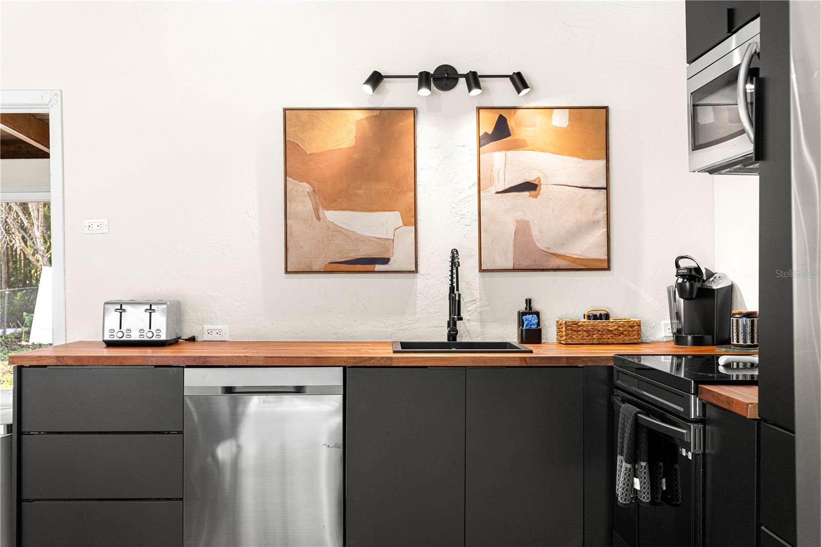 Image 23 of 56 For 8944 White Dogwood Drive