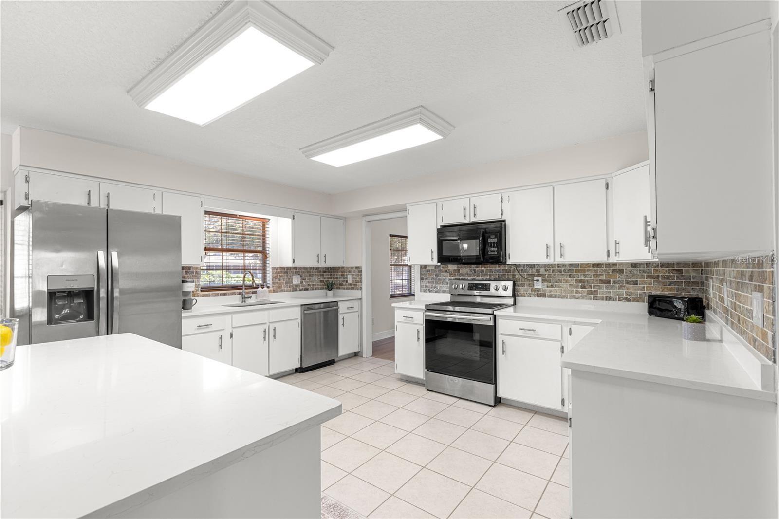 Image 15 of 53 For 15621 103rd Terrace