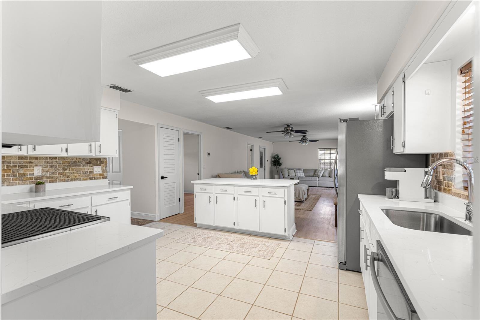 Image 18 of 53 For 15621 103rd Terrace