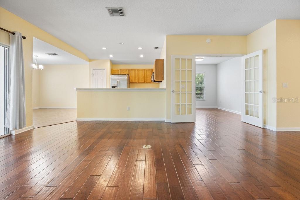 Image 10 of 18 For 5681 39th Street