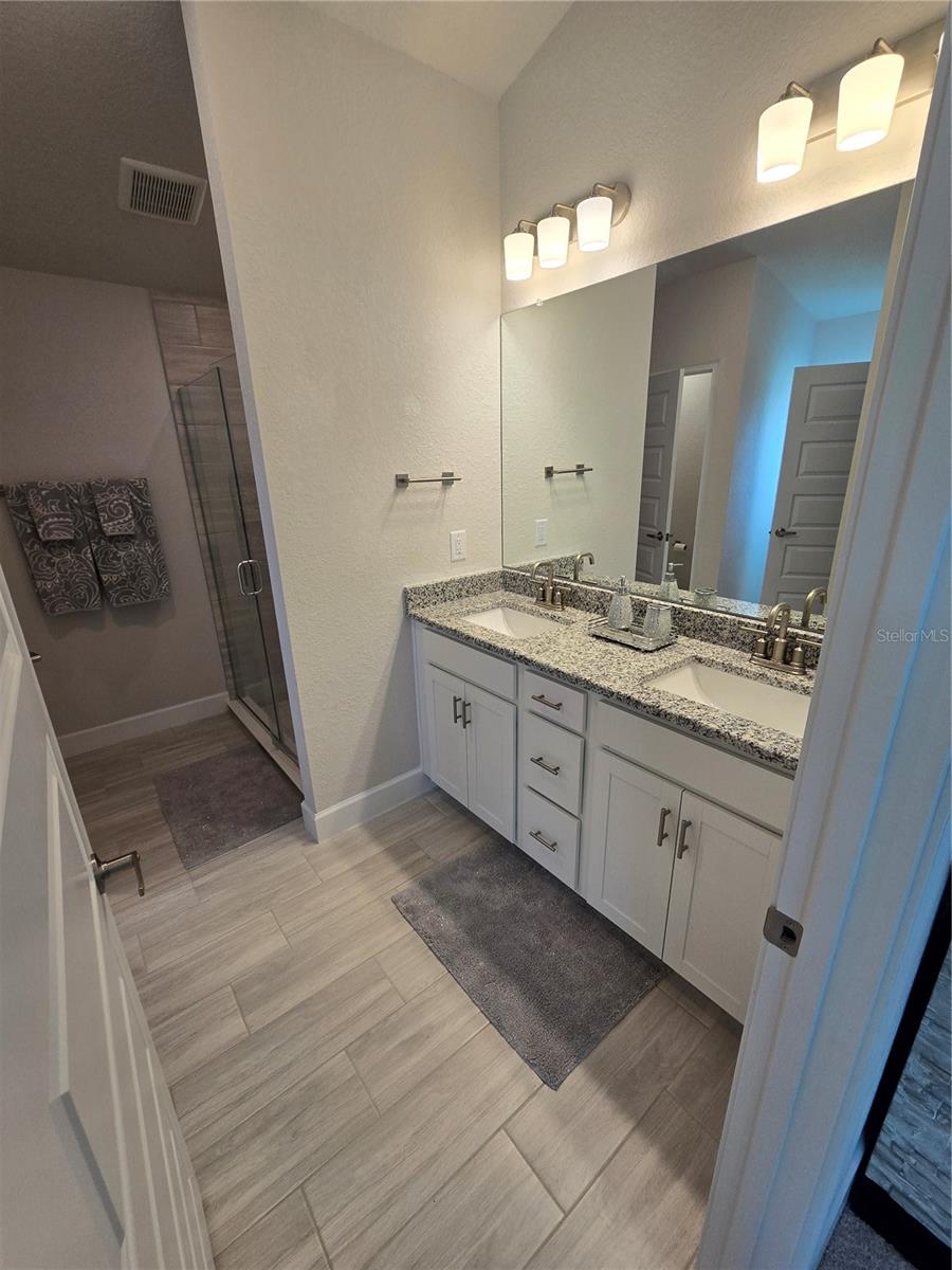 Image 21 of 24 For 1280 Heron Point Drive