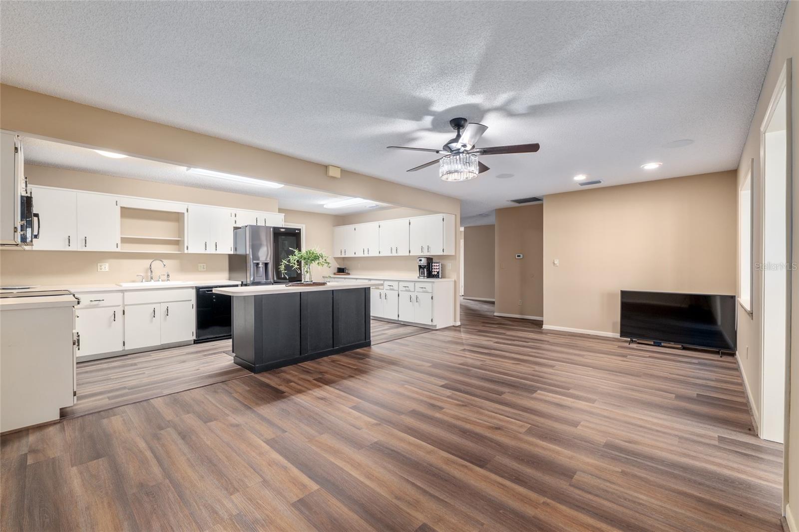 Image 12 of 38 For 8891 96th Lane A