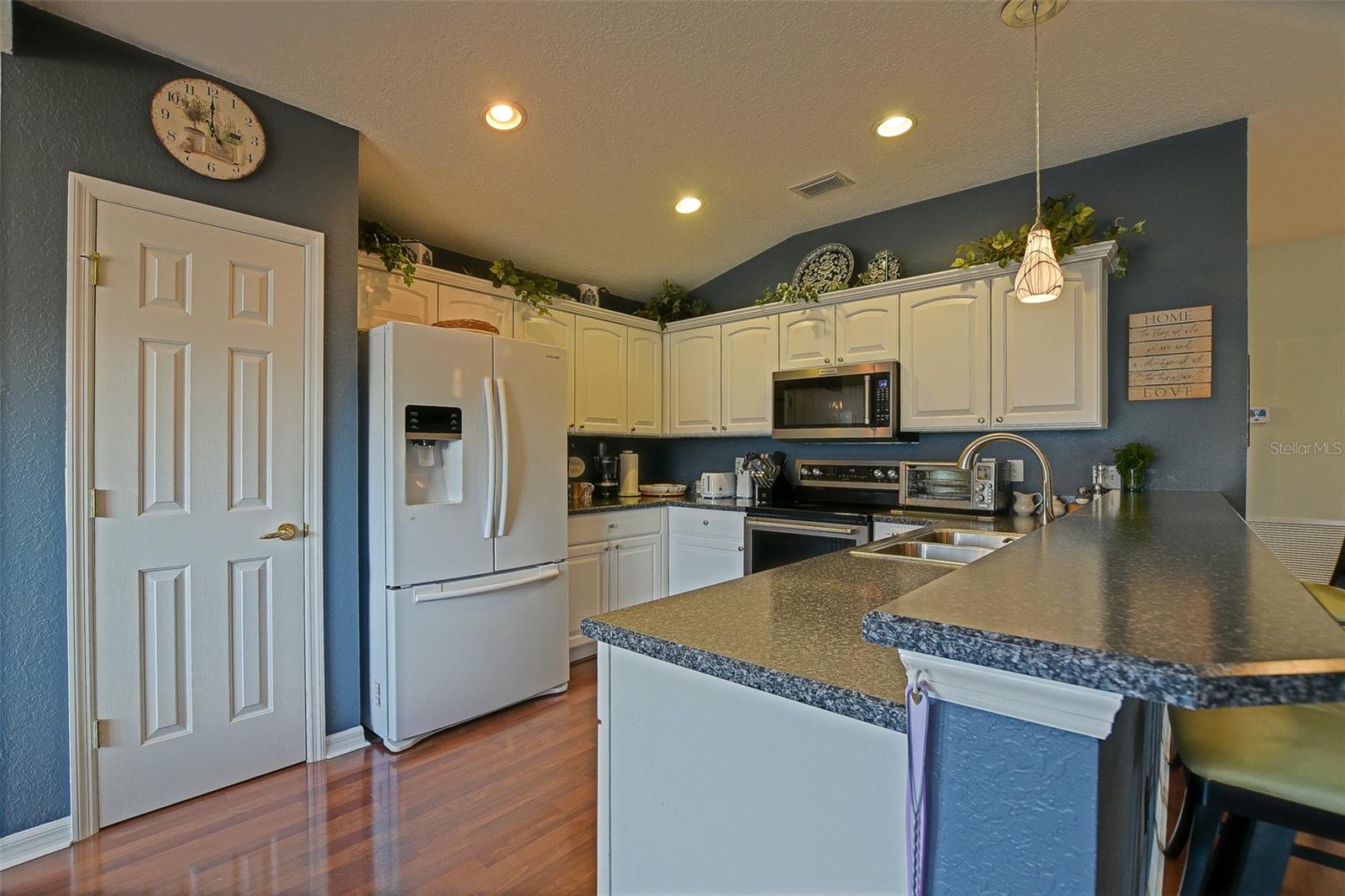 Image 38 of 72 For 13875 94th Avenue