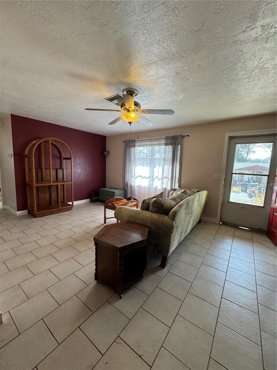 Image 2 of 9 For 4 New North Court