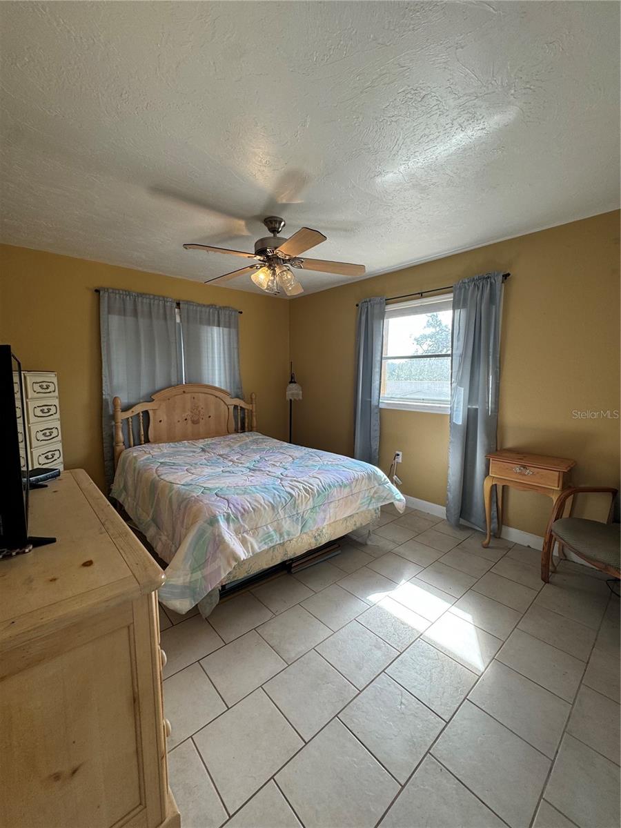 Image 6 of 9 For 4 New North Court