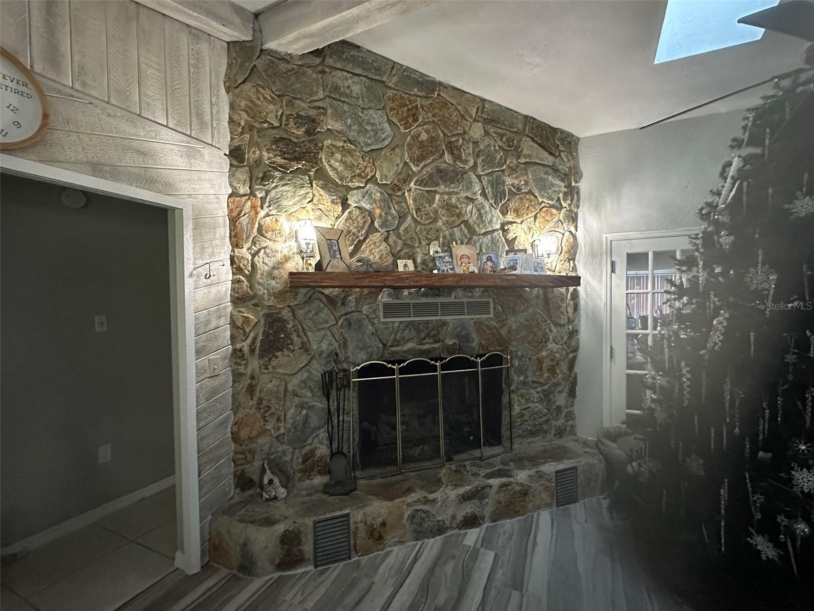 Image 9 of 18 For 22380 112th Terrace