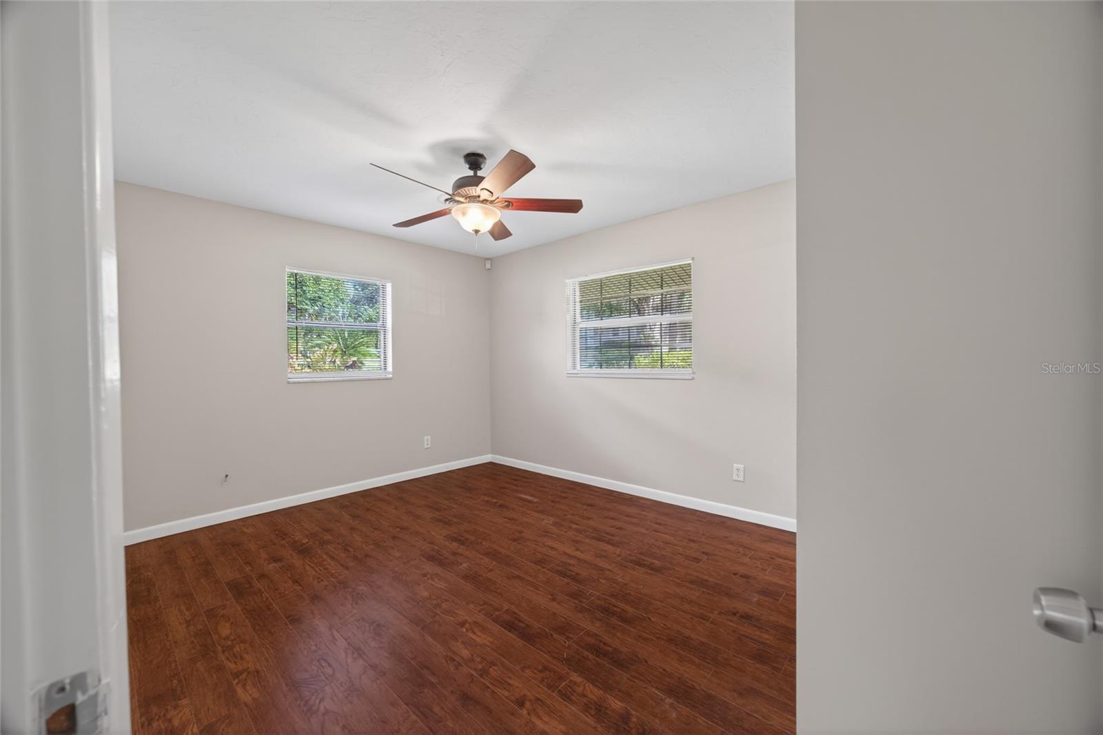 Image 17 of 26 For 746 29th Terrace