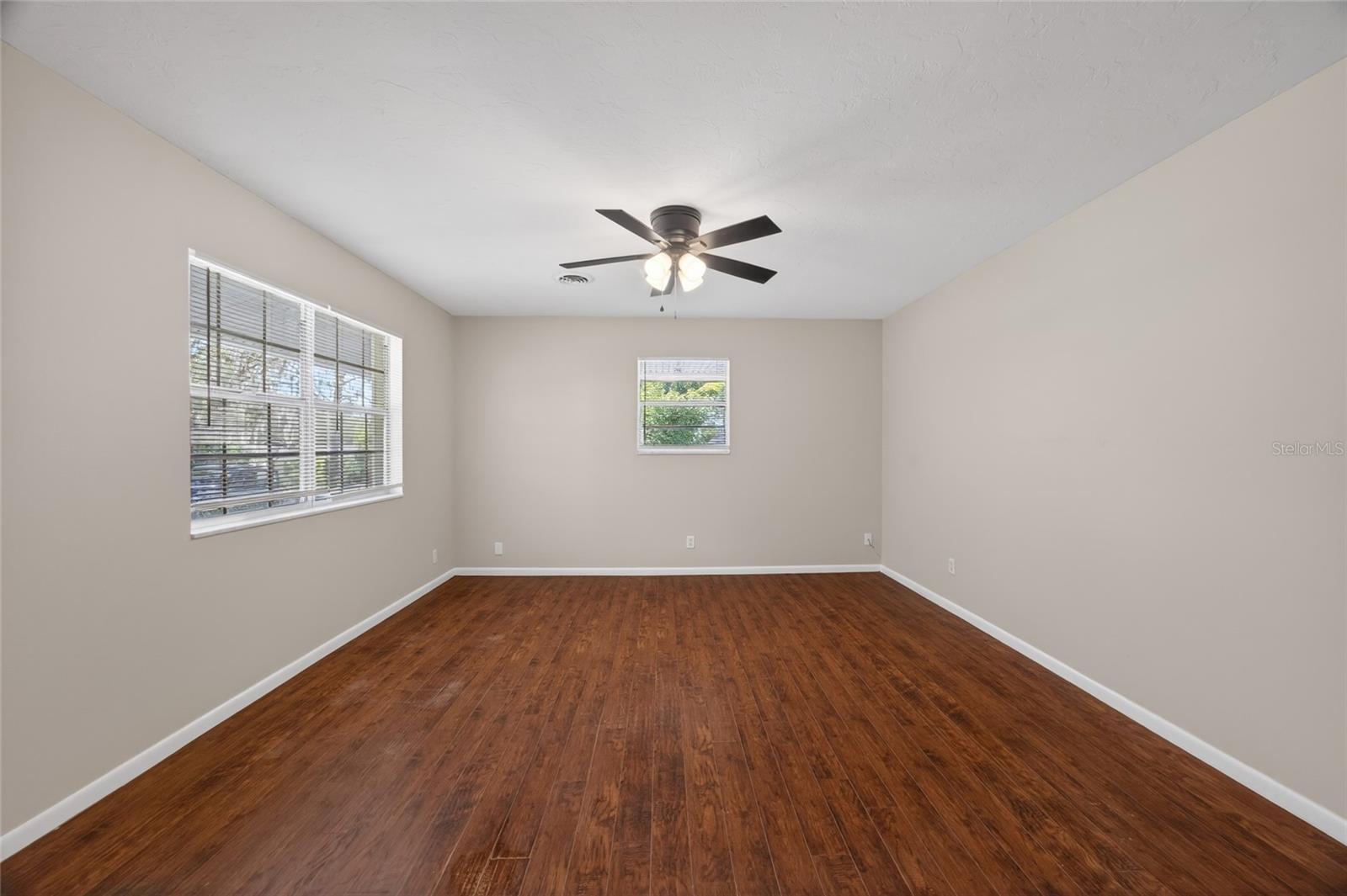 Image 6 of 26 For 746 29th Terrace